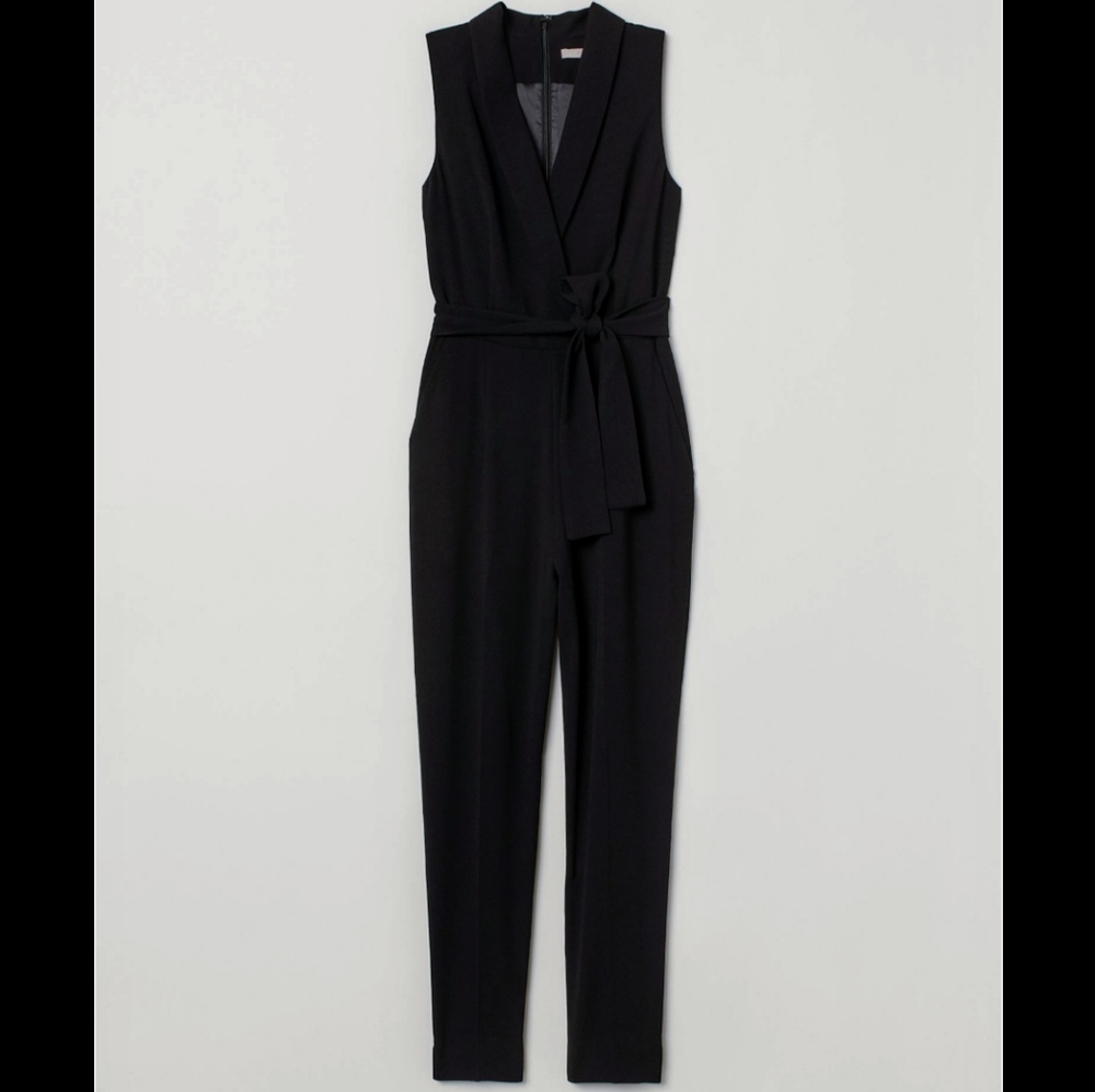 Sleeveless jumpsuit